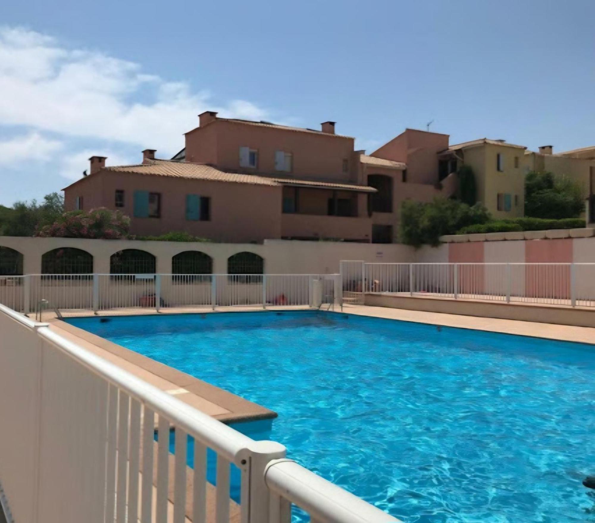 Apartment Face A La Dans Le Village De Sausset-les-Pins